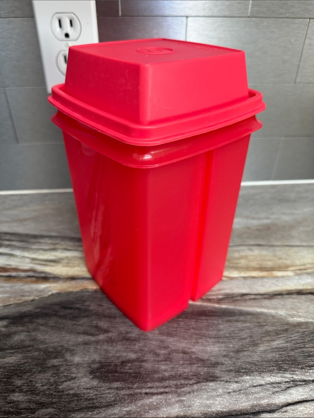 Tupperware Pick A. Deli Container